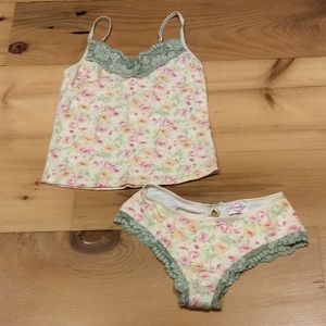 Wendy Glez two piece rose 🥀 and lace PJs